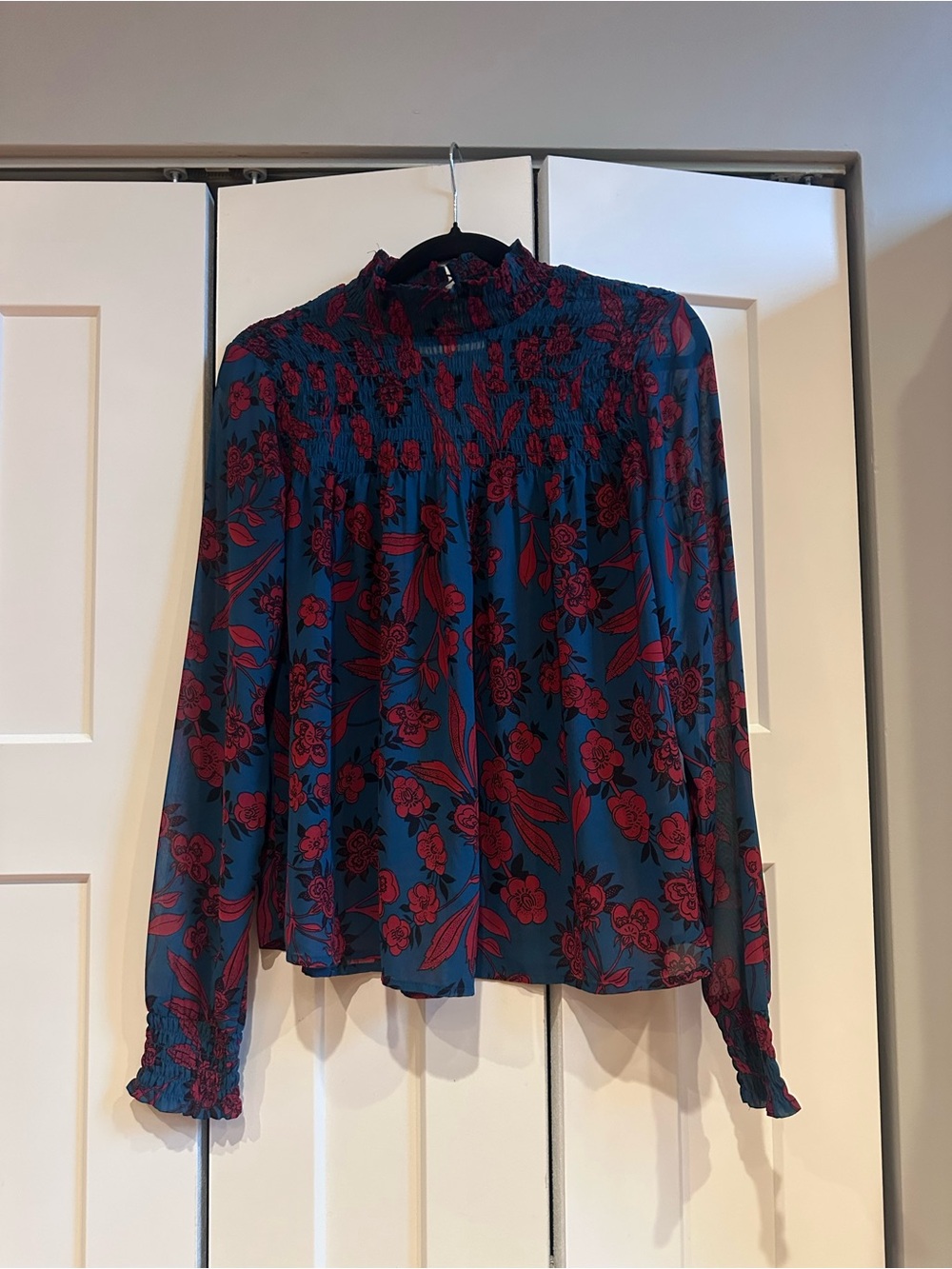 Abercrombie Floral Smocked Neck Long-Sleeve Top - Blue & Red